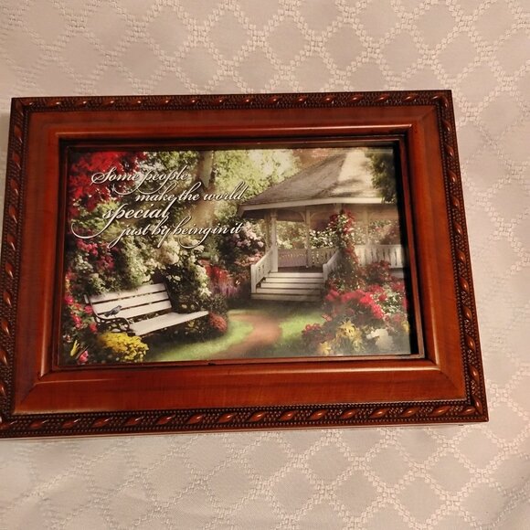 Special World Garden Gazebo Photo/Music Jewelry Box - Picture 1 of 10